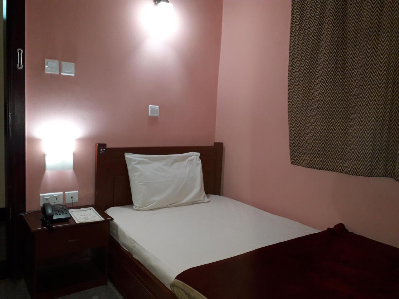 Hotel Newcastle Lagos Eksteriør billede
